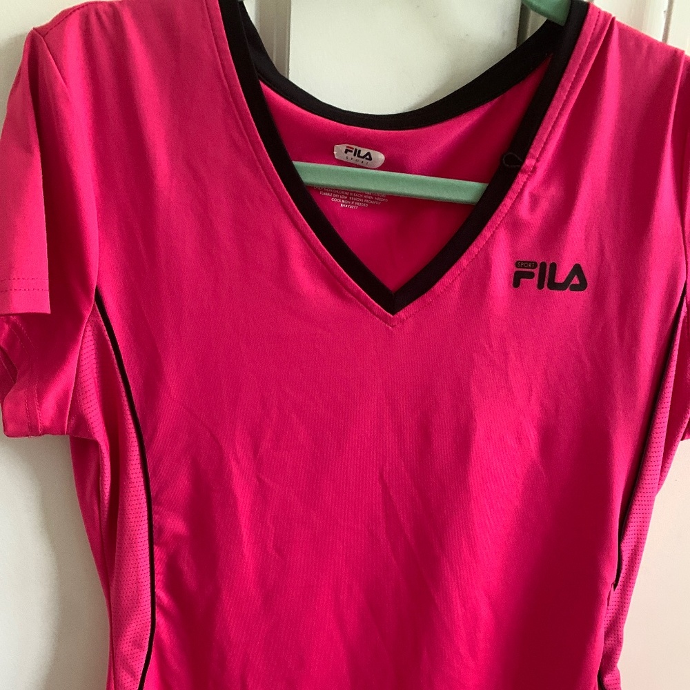 Women’s athletic Fila top